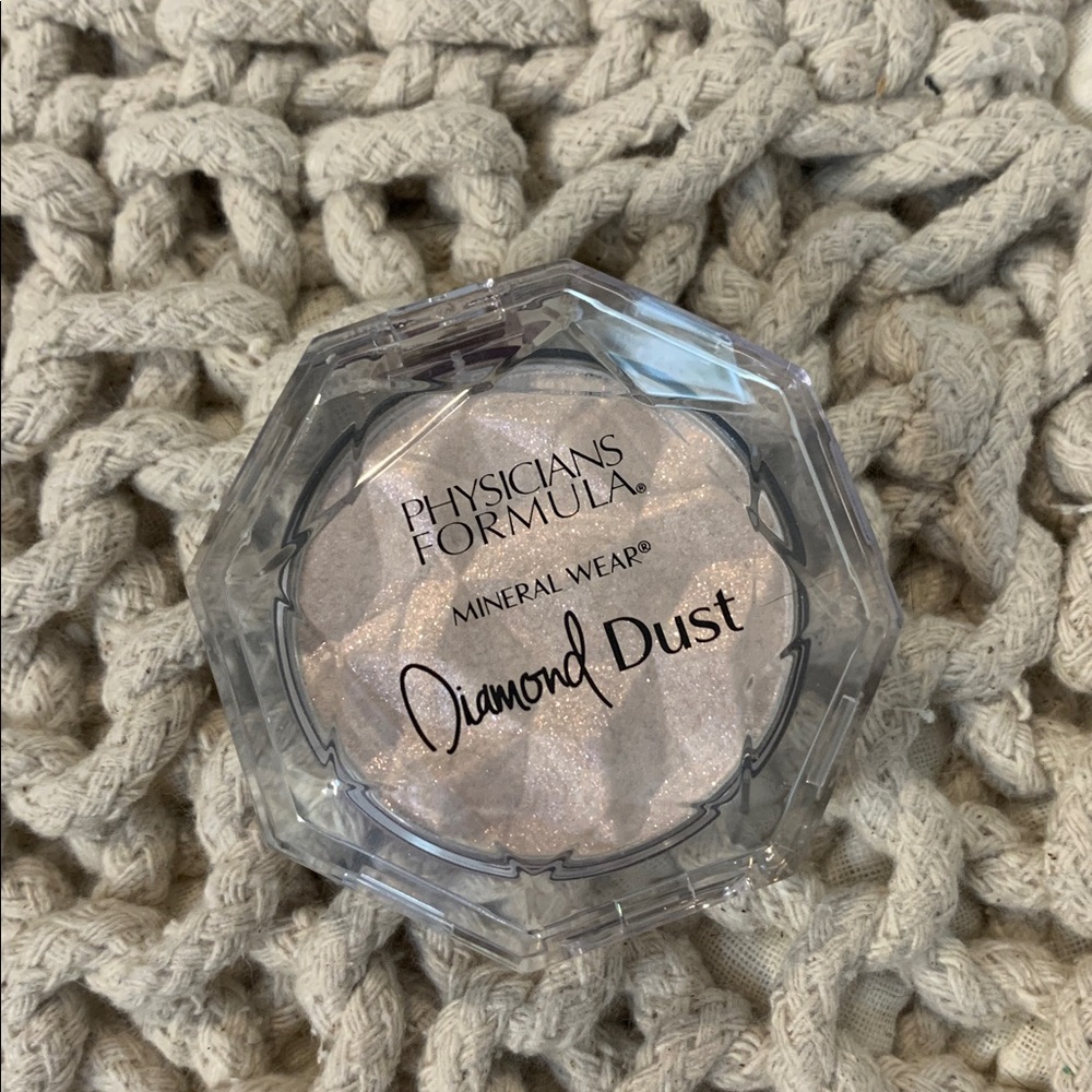 Giveaway - Highlighter